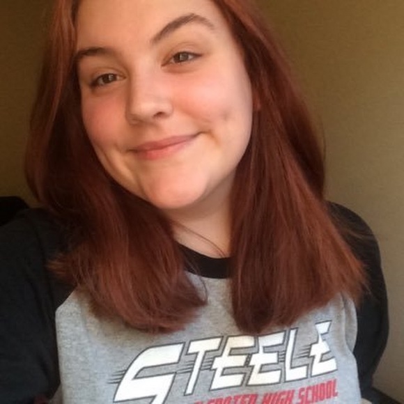 Meet your Posher, Sarah - Picture 1 of 1